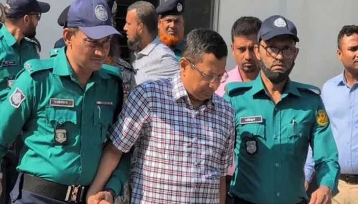 ​জুলাই হত্যাকাণ্ড: দায় স্বীকার করে  ক্ষমা চাইলেন সাবেক আইজিপি মামুন
