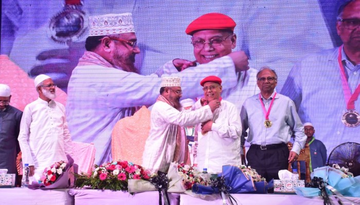 বাংলাদেশ ডুবে যাচ্ছে নৈতিক শিক্ষার অভাবে