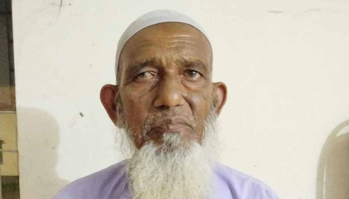 তাড়াশে বৃদ্ধকে মসজিদ থেকে তুলে নিয়ে নির্যাতনের অভিযোগ