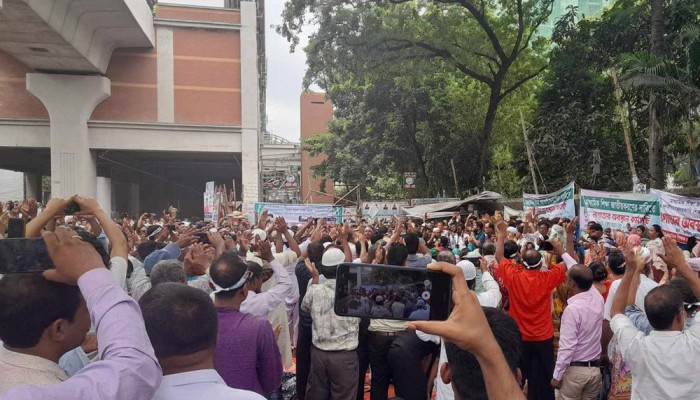 ৫০০ টাকা বৃদ্ধির প্রজ্ঞাপন প্রত্যাখ্যান, লাগাতার কর্মসূচি পালনের ঘোষণা শিক্ষকদের