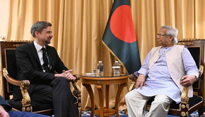 রোমে প্রধান উপদেষ্টার সঙ্গে আইএফএডি প্রেসিডেন্টের বৈঠক