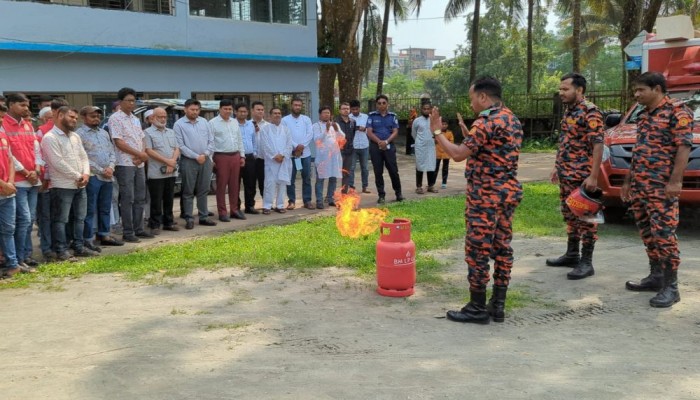 মির্জাগঞ্জে র‌্যালি ও মহড়ায় আন্তর্জাতিক দুর্যোগ প্রশমন দিবস পালন
