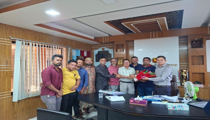 মাটিরাঙ্গা উপজেলা নির্বাহী অফিসারের সঙ্গে মাটিরাঙ্গা প্রেসক্লাব নেতৃবৃন্দের মতবিনিময়