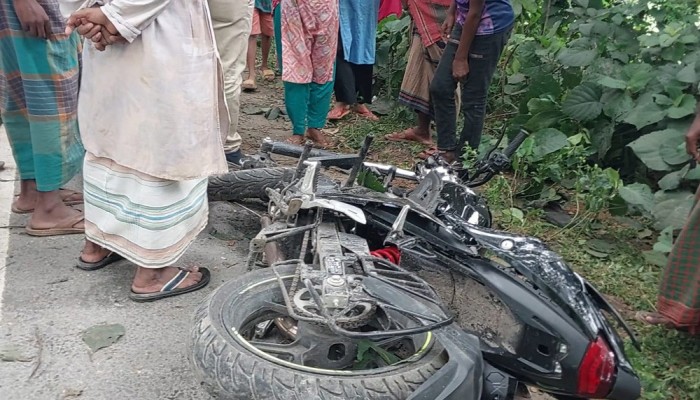 মহাসড়কে মোটরসাইকেল প্রতিযোগিতা করতে গিয়ে প্রাণ গেল তরুণের