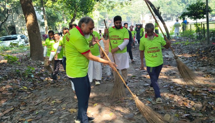 গণভবন এলাকায় পরিষ্কার-পরিচ্ছন্নতা ও মশা নিধন অভিযান উদ্বোধন করল জামায়াত