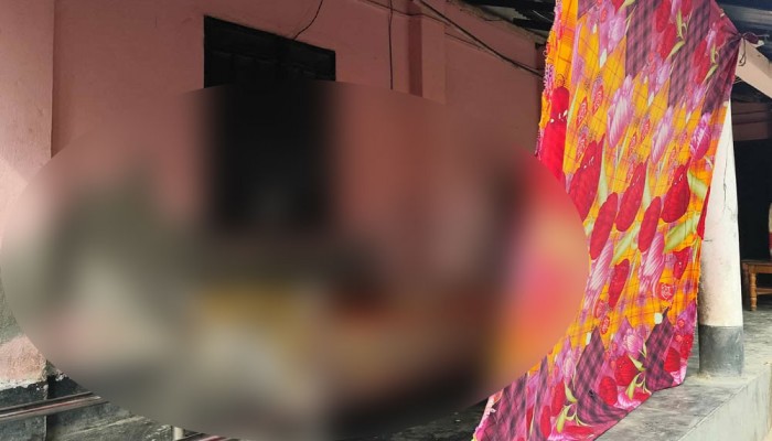 সম্পত্তির বিরোধের জেরে বাবার লাশ ২৩ ঘণ্টা আটকে রাখার অভিযোগ