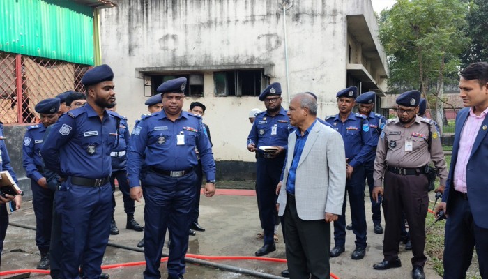 রায়পুরার সংঘাত বন্ধে কম্বিং অপারেশনের ঘোষণা স্বরাষ্ট্র উপদেষ্টার