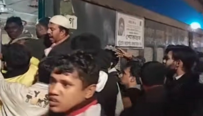 খালেদা জিয়ার জানাজায় যোগ দিতে ঢাকায় আসছেন বিএনপির নেতাকর্মীরা