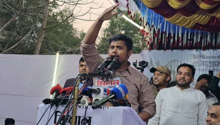 আবারও ফ্যাসিবাদের প্রতিধ্বনি শুনতে পাচ্ছি : হাসনাত আব্দুল্লাহ