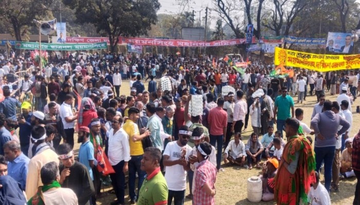 ময়মনসিংহে তারেক রহমানের জনসভায় মানুষের ঢল