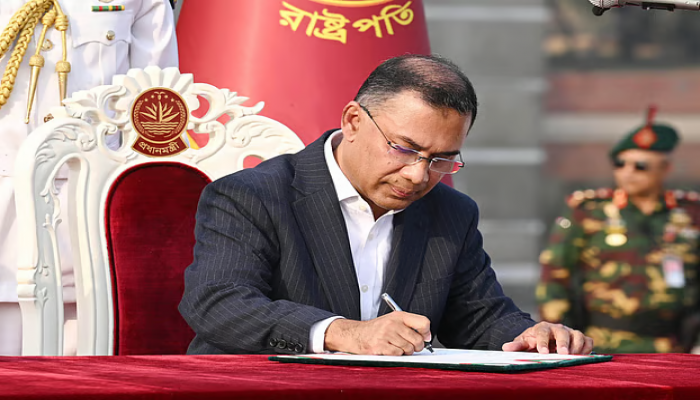 ১০ উপদেষ্টা নিয়োগ দিলেন প্রধানমন্ত্রী তারেক রহমান